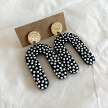 Charger l&#39;image dans la galerie, Boucles d’oreilles Françoise à pois
