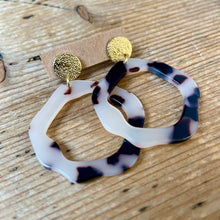 Charger l&#39;image dans la galerie, Boucles d’oreilles Adèle léopard beige
