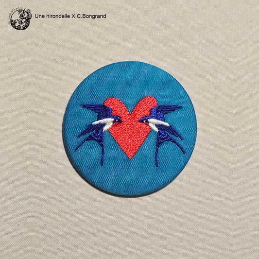 Broche grand format libre d’aimer