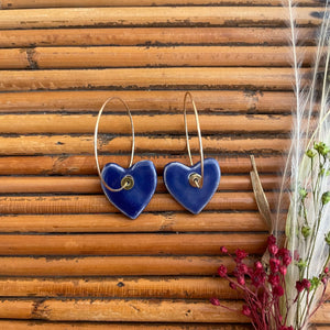 Boucles d'oreilles en céramique cœur bleu
