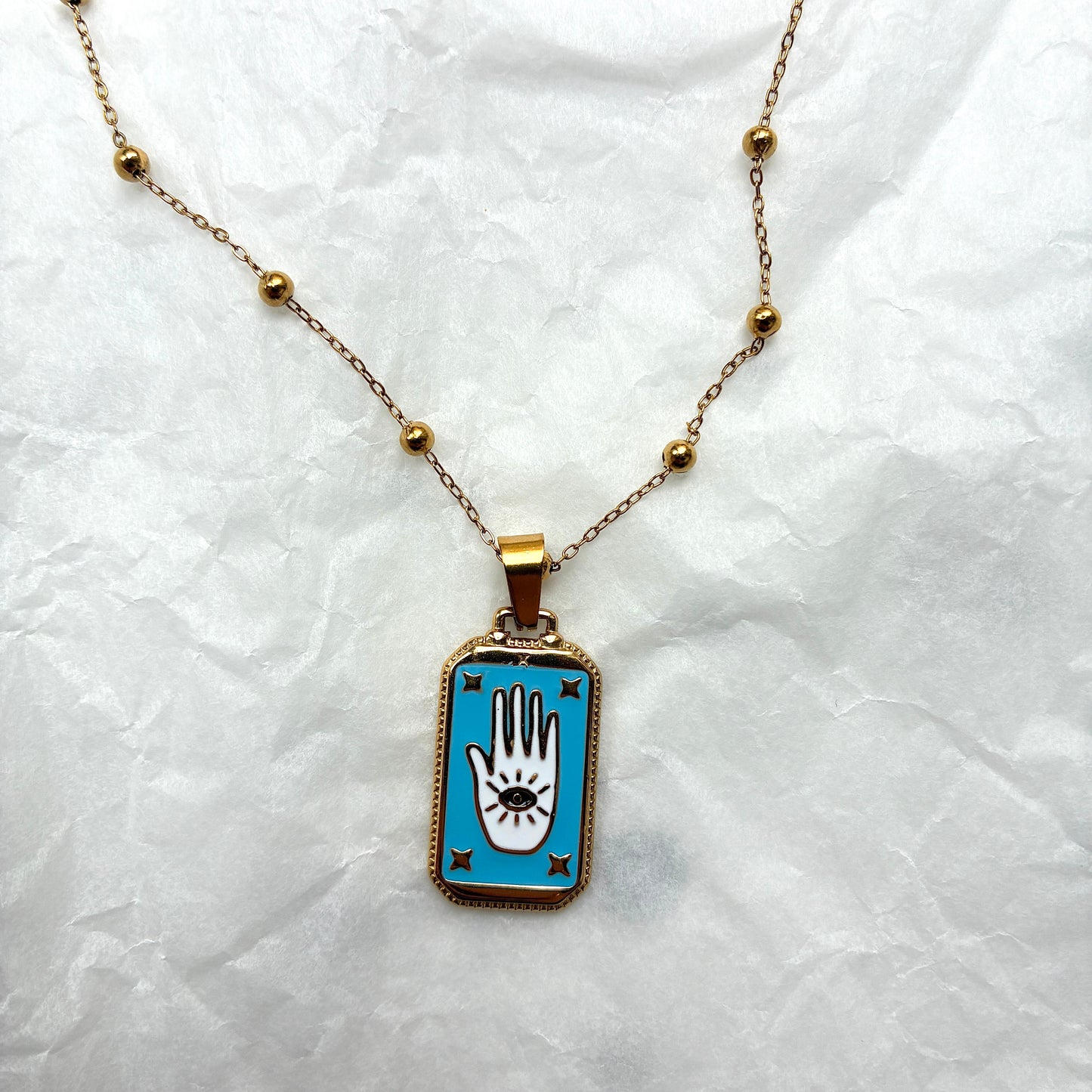 Collier Main bleu ciel