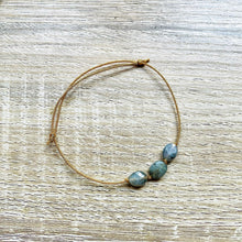 Charger l&#39;image dans la galerie, Bracelet doré Candy avec pierres semi-précieuses
