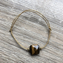 Charger l&#39;image dans la galerie, Bracelet Mia doré avec pierres semi-précieuses
