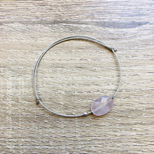 Charger l&#39;image dans la galerie, Bracelet Olivia argenté avec pierres semi-précieuses
