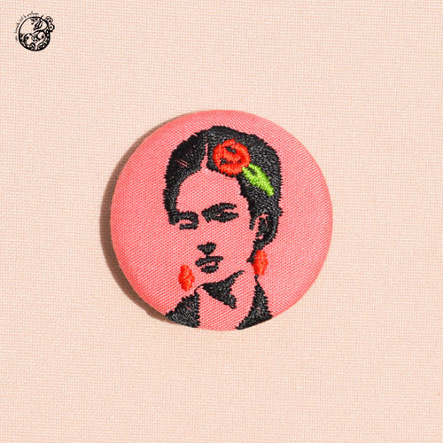 Broche petit format Frida - Do you speak français ?