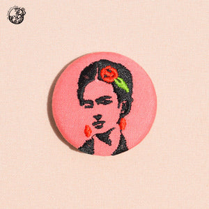 Broche petit format Frida - Do you speak français ?