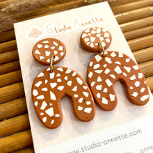 Charger l&#39;image dans la galerie, Boucles d’oreilles Lisette Terre de Sienne
