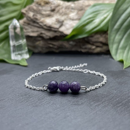 Bracelet argenté triperle avec pierres semi-précieuses