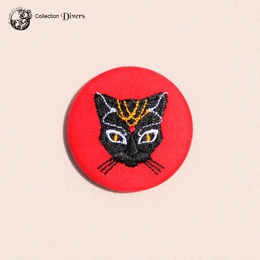 Broche petit format Salem