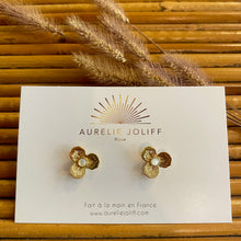 Charger l&#39;image dans la galerie, Boucles d&#39;oreilles Primavera nacre
