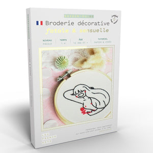 Kit de broderie Femme fatale et sensuelle