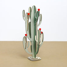 Charger l&#39;image dans la galerie, Cactus design en peuplier à monter soi-même - Do you speak français ?
